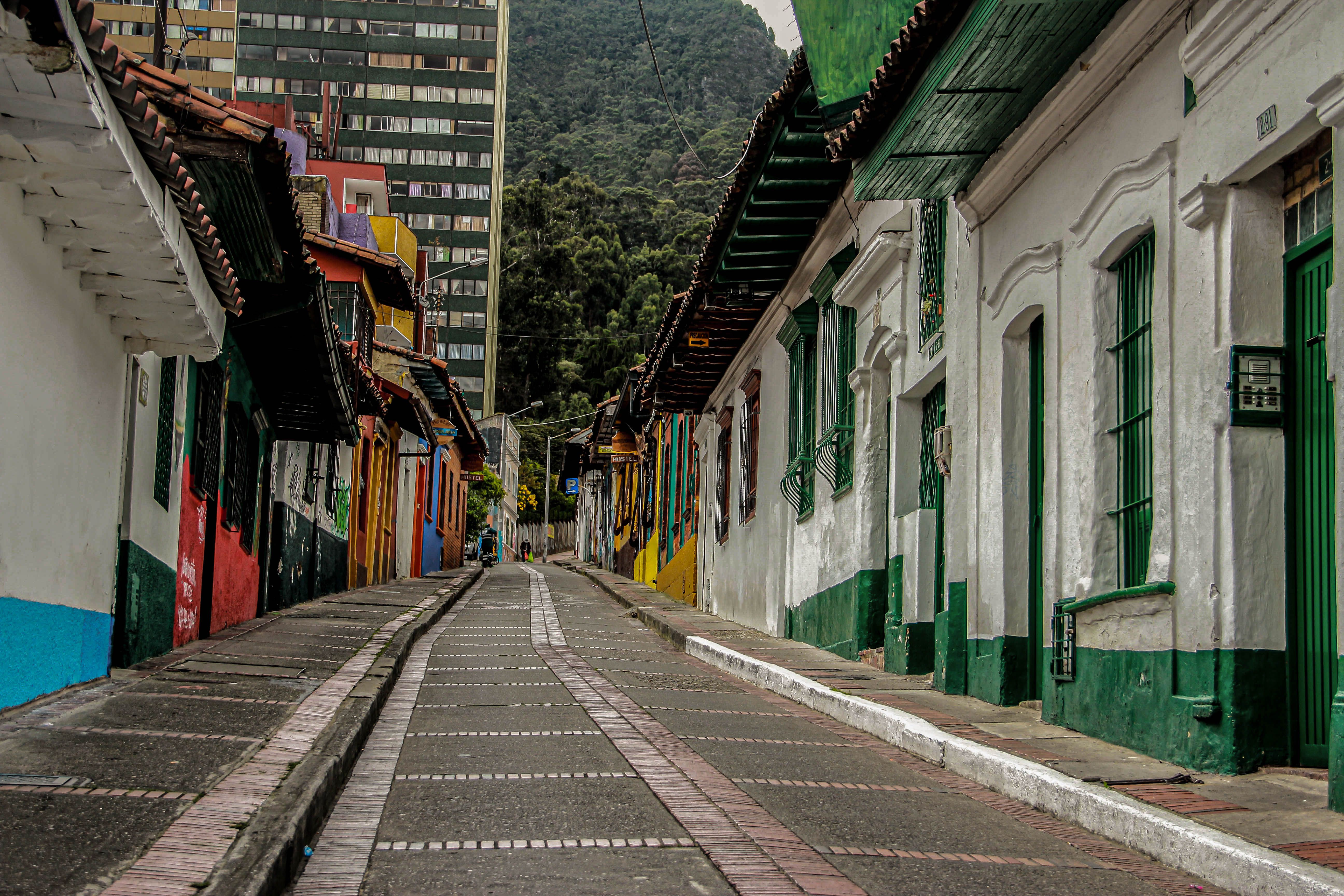 Des maisons coloniales colorées dans le quartier de La Candelaria, à Bogotá